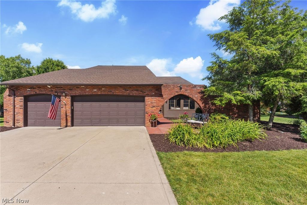 18101 Fern Canyon Drive, Strongsville, OH 44136