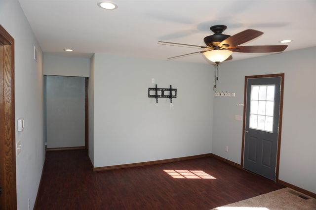 1215 3rd Avenue, Ackley, IA 50601