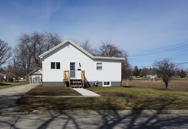 1215 3rd Avenue, Ackley, IA 50601
