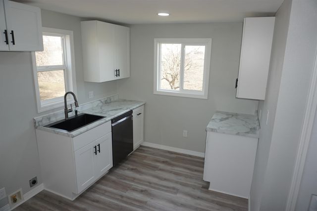 1215 3rd Avenue, Ackley, IA 50601