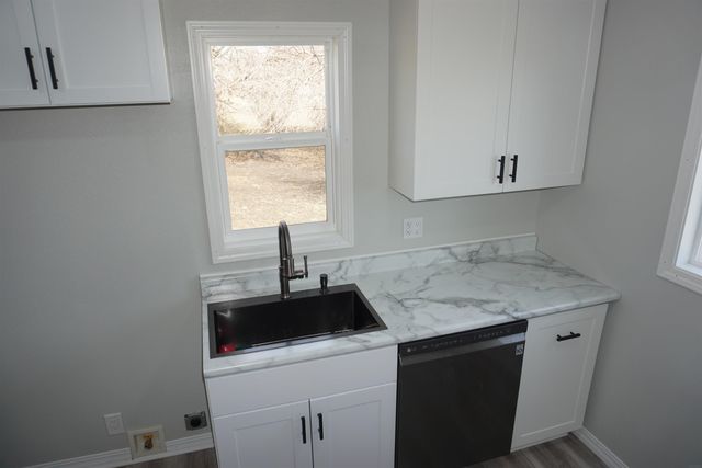 1215 3rd Avenue, Ackley, IA 50601
