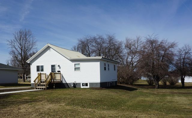 1215 3rd Avenue, Ackley, IA 50601