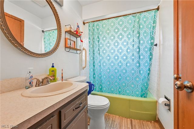 5905 Stearns Road, North Olmsted, OH 44070