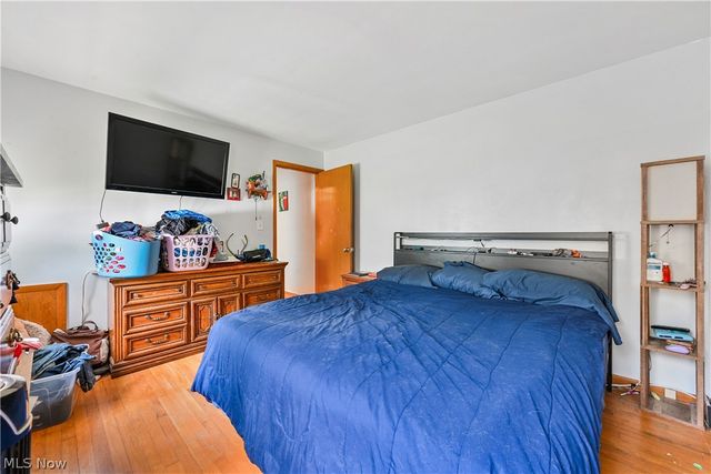 5905 Stearns Road, North Olmsted, OH 44070