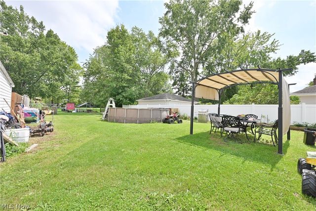 5905 Stearns Road, North Olmsted, OH 44070