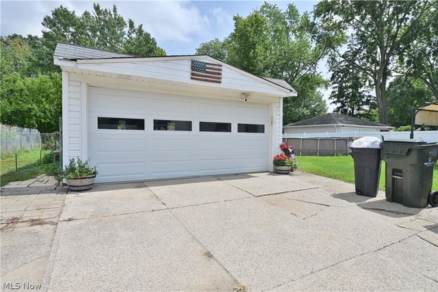 5905 Stearns Road, North Olmsted, OH 44070