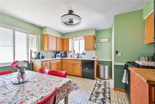 5905 Stearns Road, North Olmsted, OH 44070