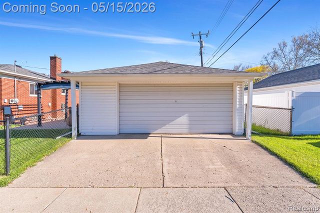 8610 N Evangeline Street, Dearborn Heights, MI 48127