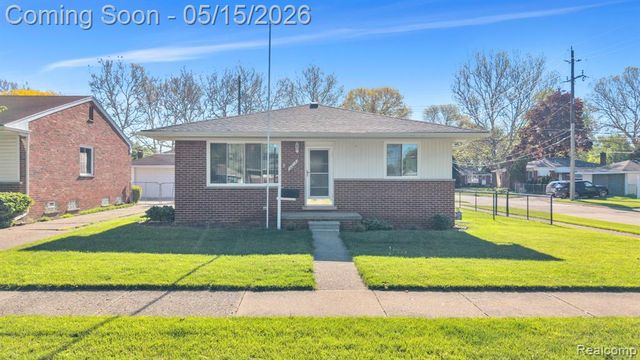 8610 N Evangeline Street, Dearborn Heights, MI 48127