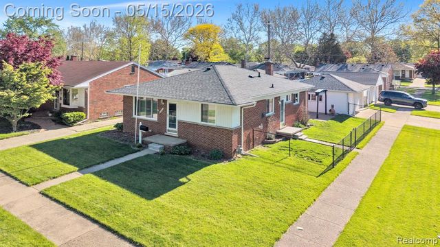 8610 N Evangeline Street, Dearborn Heights, MI 48127