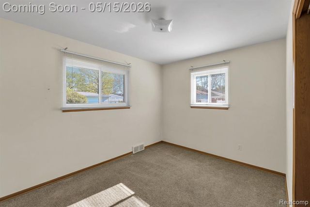 8610 N Evangeline Street, Dearborn Heights, MI 48127