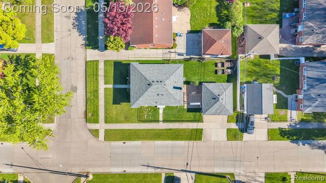8610 N Evangeline Street, Dearborn Heights, MI 48127
