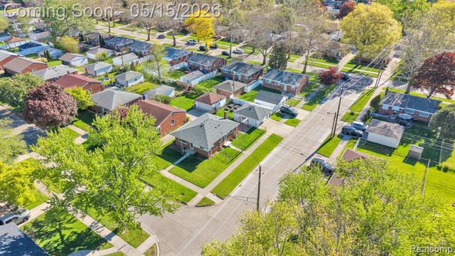 8610 N Evangeline Street, Dearborn Heights, MI 48127