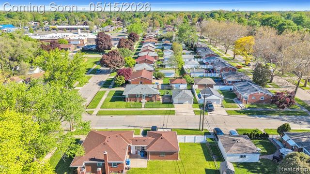 8610 N Evangeline Street, Dearborn Heights, MI 48127