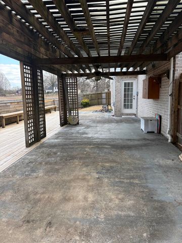 10448 SUNNYBROOK CIR, Collierville, TN 38017