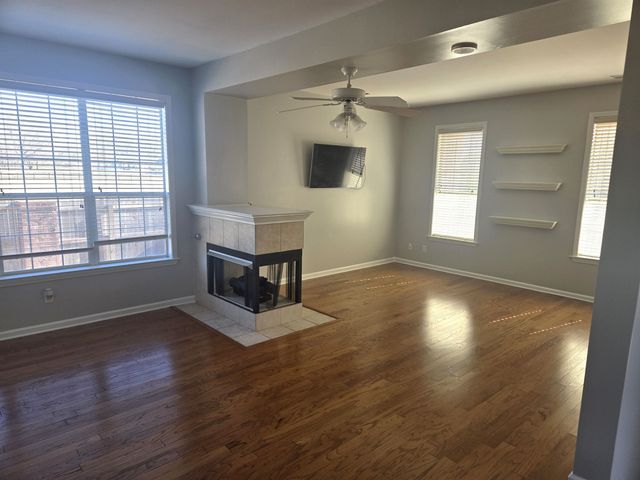 10448 SUNNYBROOK CIR, Collierville, TN 38017