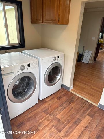1443 W 25th Avenue, Anchorage, AK 99503