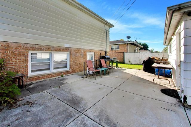 8500 S Laramie Avenue, Burbank, IL 60459