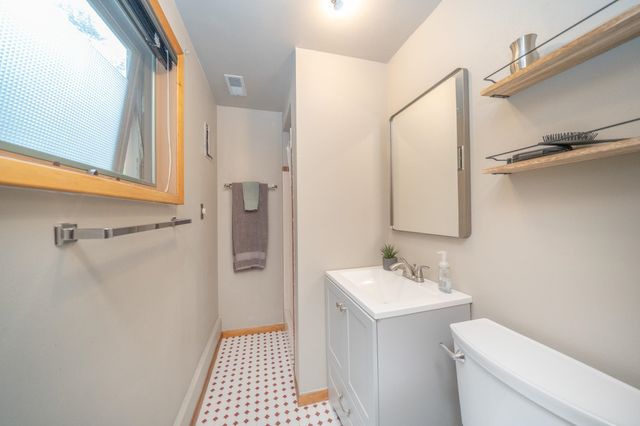 2427 E 40th Ave, Spokane, WA 99223