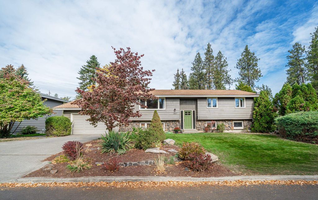 2427 E 40th Ave, Spokane, WA 99223 photo 2