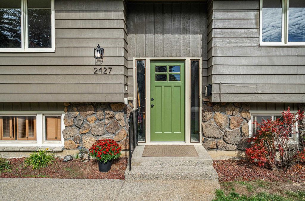 2427 E 40th Ave, Spokane, WA 99223 photo 3