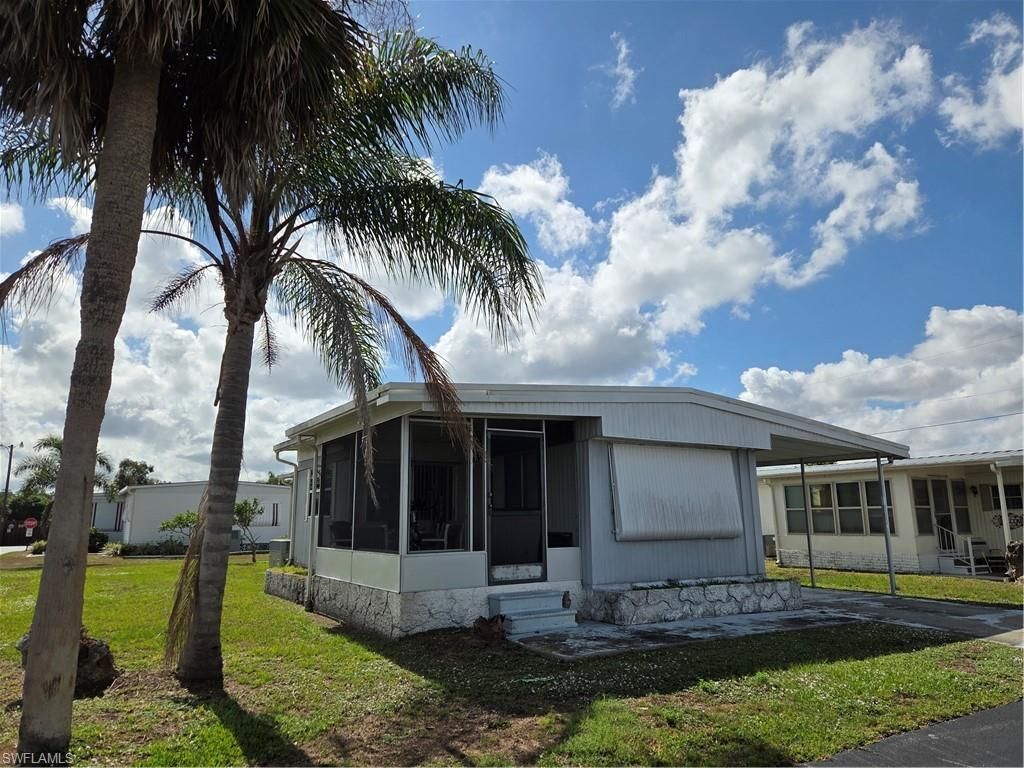 549 Freedom ST, NORTH FORT MYERS, FL 33917 — exterior