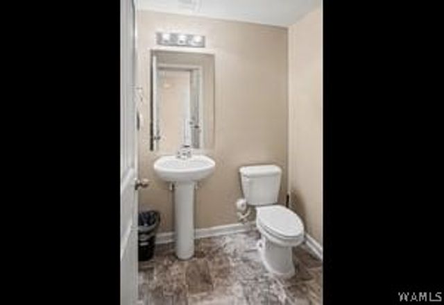 2042 Middle Lane, Tuscaloosa, AL 35405