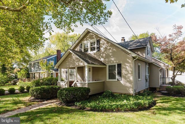 1 PARKWAY AVE, Plainsboro, NJ 08536