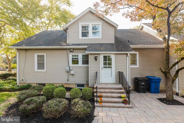 1 PARKWAY AVE, Plainsboro, NJ 08536