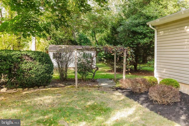 1 PARKWAY AVE, Plainsboro, NJ 08536