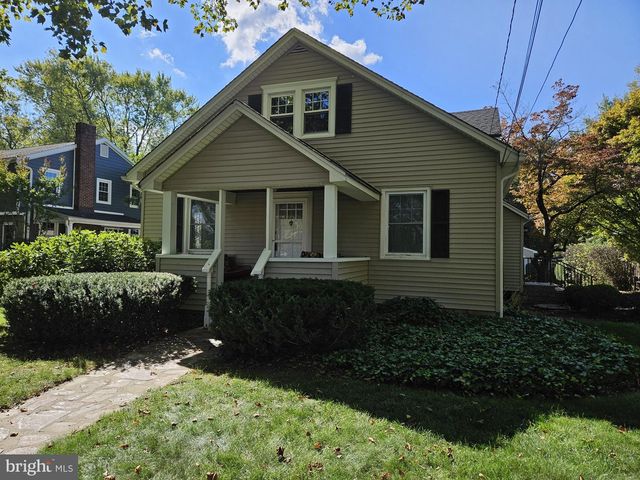 1 PARKWAY AVE, Plainsboro, NJ 08536