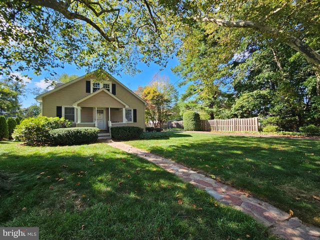 1 PARKWAY AVE, Plainsboro, NJ 08536