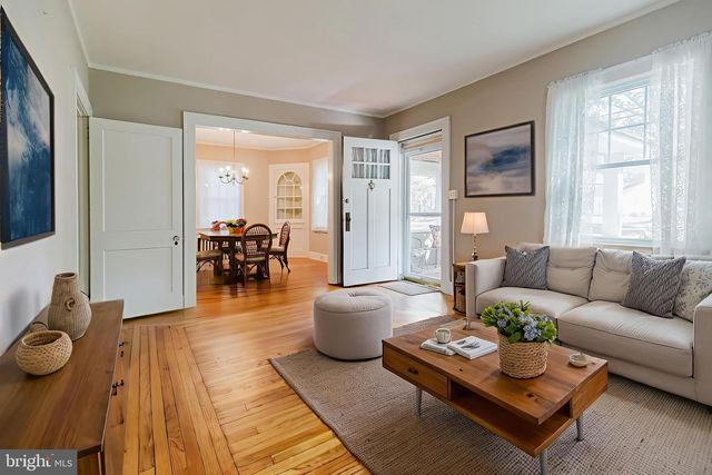 1 PARKWAY AVE, Plainsboro, NJ 08536