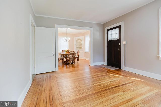 1 PARKWAY AVE, Plainsboro, NJ 08536