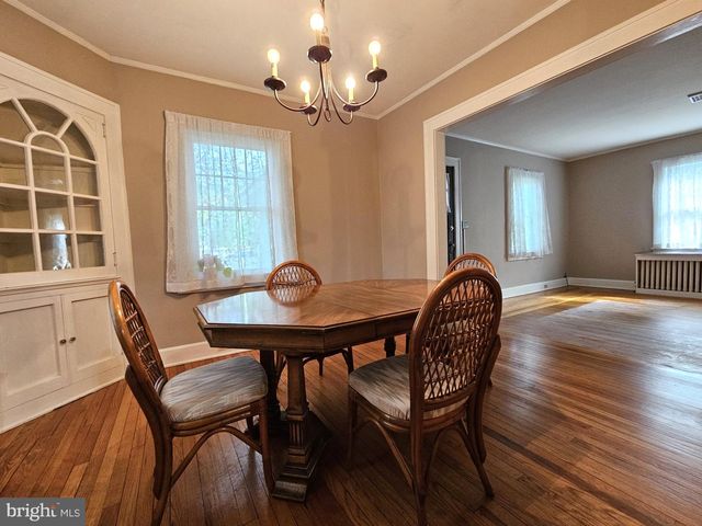 1 PARKWAY AVE, Plainsboro, NJ 08536