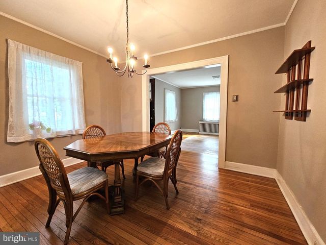 1 PARKWAY AVE, Plainsboro, NJ 08536