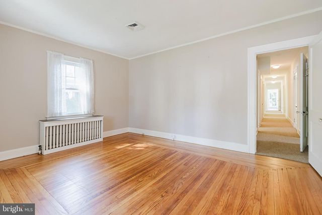 1 PARKWAY AVE, Plainsboro, NJ 08536