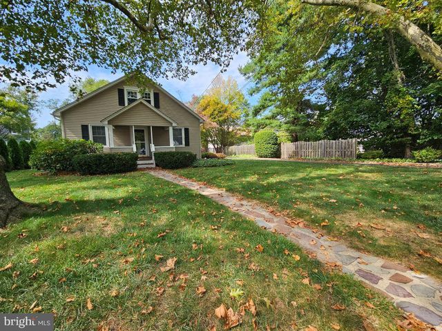 1 PARKWAY AVE, Plainsboro, NJ 08536