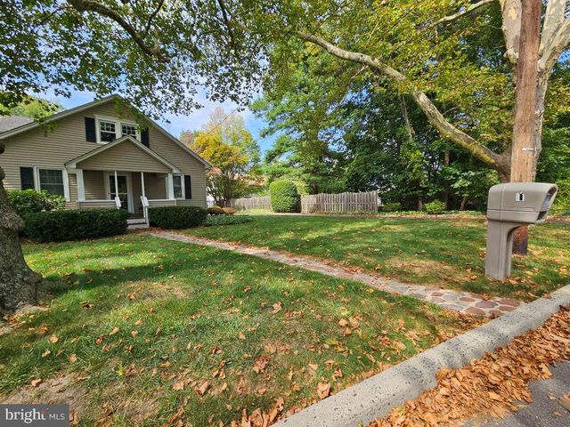 1 PARKWAY AVE, Plainsboro, NJ 08536