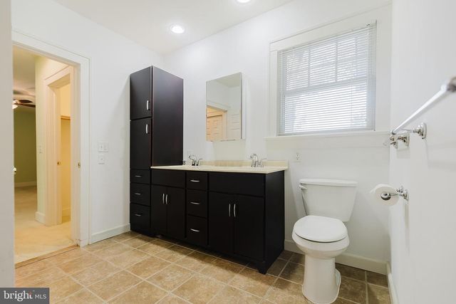 1 PARKWAY AVE, Plainsboro, NJ 08536