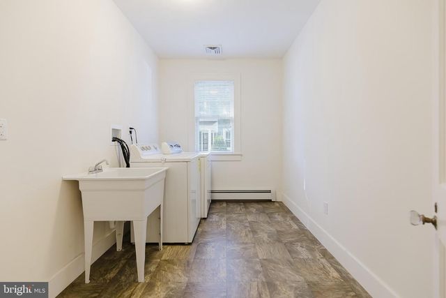 1 PARKWAY AVE, Plainsboro, NJ 08536