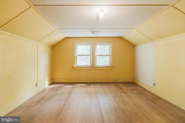 1 PARKWAY AVE, Plainsboro, NJ 08536