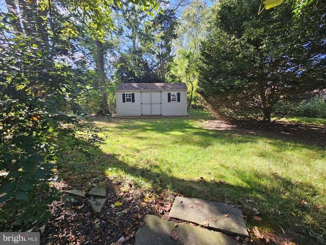 1 PARKWAY AVE, Plainsboro, NJ 08536