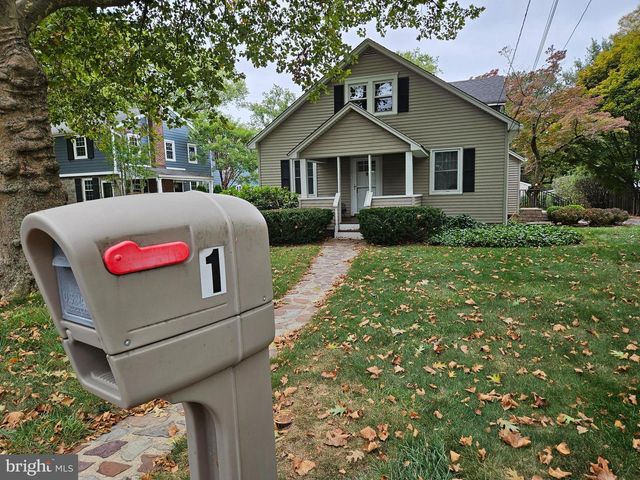 1 PARKWAY AVE, Plainsboro, NJ 08536