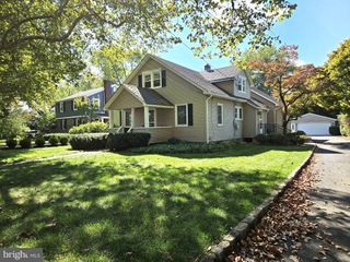 1 PARKWAY AVE, Plainsboro, NJ 08536