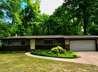 5844 Crandall Road, Howell, MI 48855