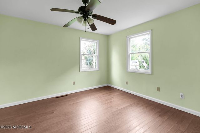 10 Steven Avenue, Tinton Falls, NJ 07724