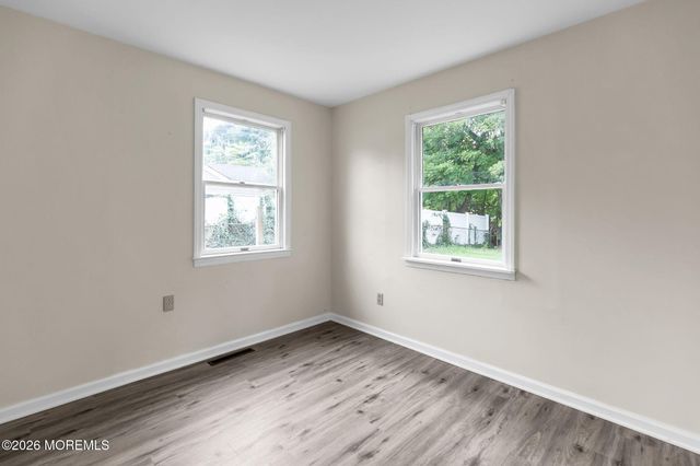 10 Steven Avenue, Tinton Falls, NJ 07724
