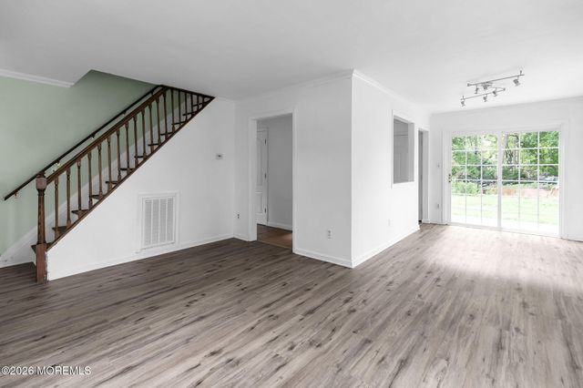 10 Steven Avenue, Tinton Falls, NJ 07724