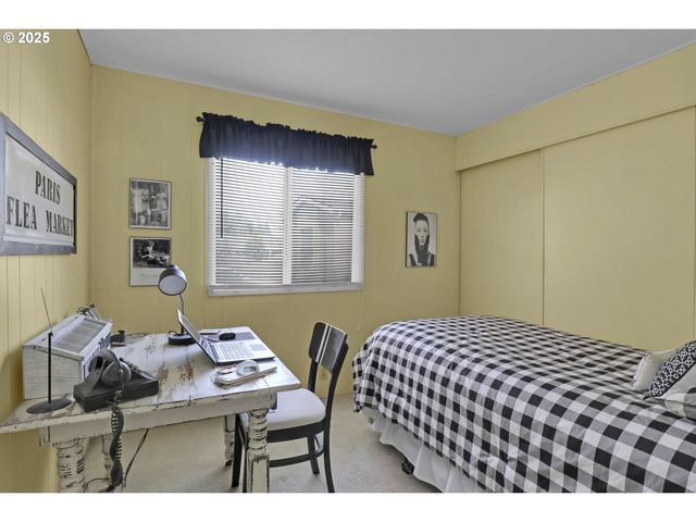 1475 GREEN ACRES Rd 146, Eugene, OR 97408